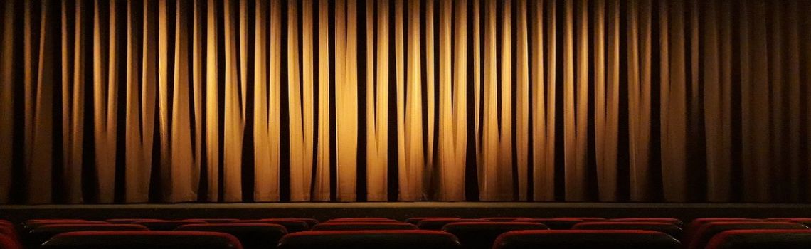 movie-theater-g93cded511_1280.jpg