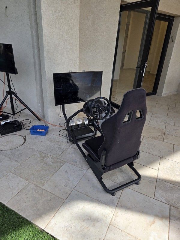 עמדת סימולטור נהיגה.jpg